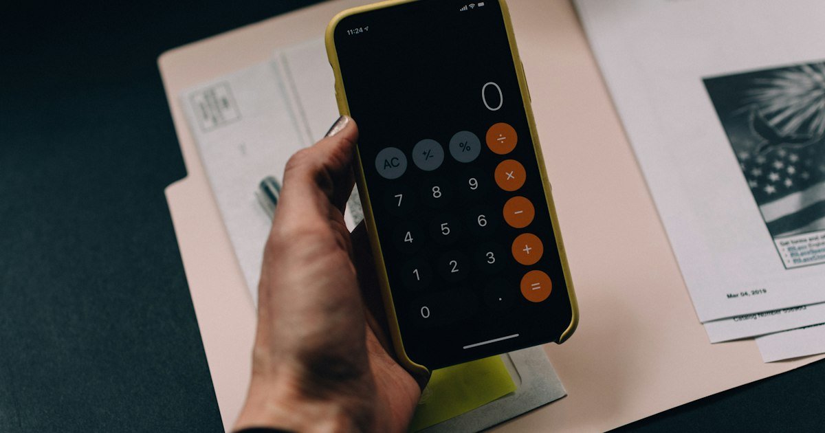 QuickBooks vs Xero vs FreshBooks: Accounting Comparison